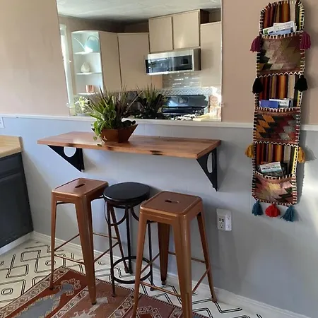 Boho-Chic Travel Pad - Unit 2 Apartment Bloomington Exterior photo