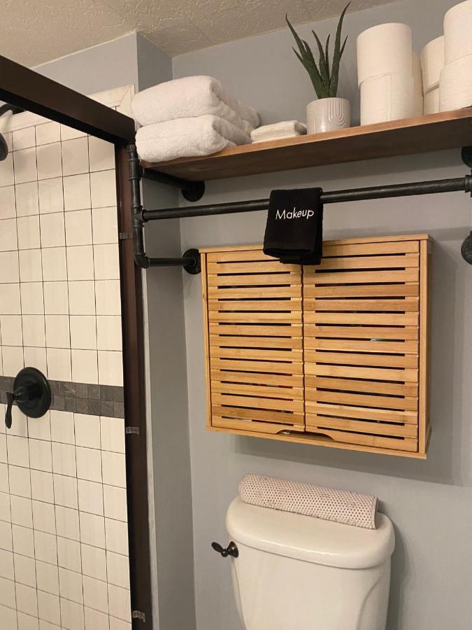 Boho-chic Travel Pad - Unit 2 Apartment Bloomington